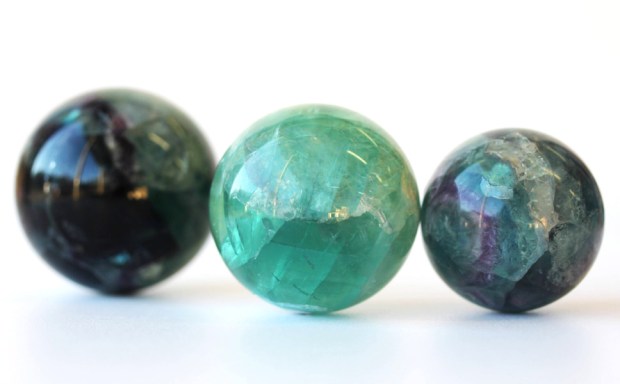 Boules de FLUORINE, photo ®Cristaux et Santé, 2015