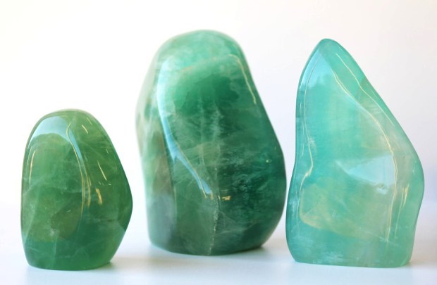 Formes libres de FLUORINE, photo ®Cristaux et Santé, 2015