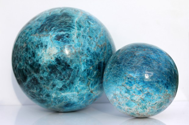 Boules d'APATITE, photo ®Cristaux et Santé, 2016