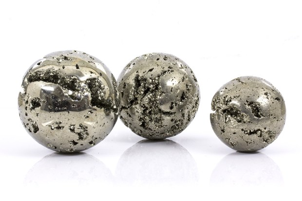 Boules de PYRITE, photo ®Cristaux et Santé, 2016