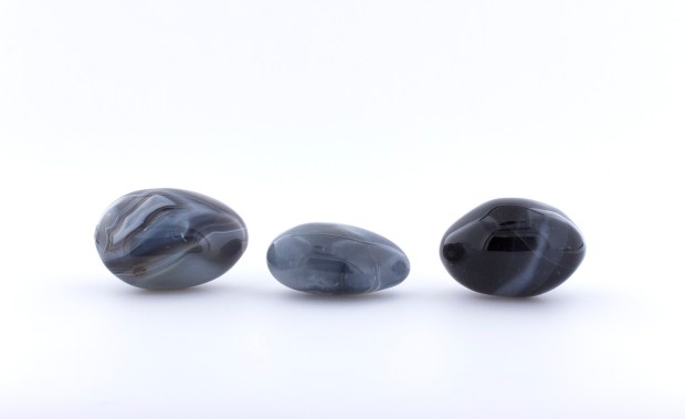 Galets polis d'Agate Bleue, photo ®Cristaux et Santé, 2017