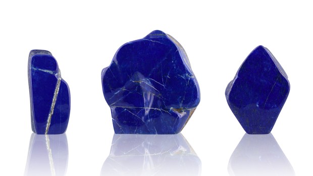 Formes Libres de Lapis-Lazuli, photo ®Cristaux et Bien-Être, 2018